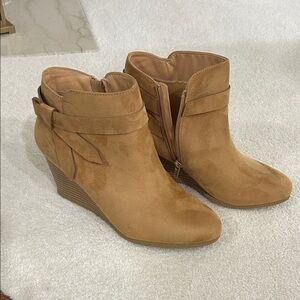 Women’s boots new!